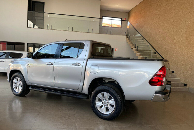 HILUX 2.7 SRV 4X2 CD 16V FLEX 4P AUTOMÁTICO ANO 2018 COR CINZA